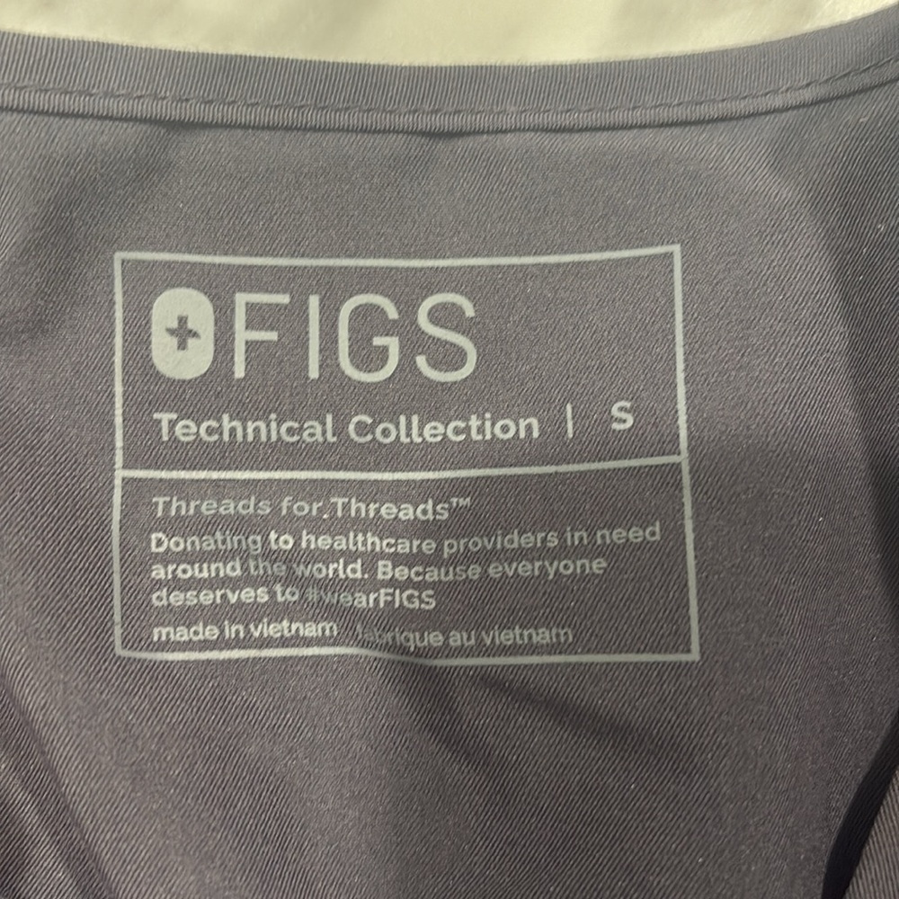 2 FIGS Scrub Tops Casma Three Pocket Gray S - Picture 4 of 4